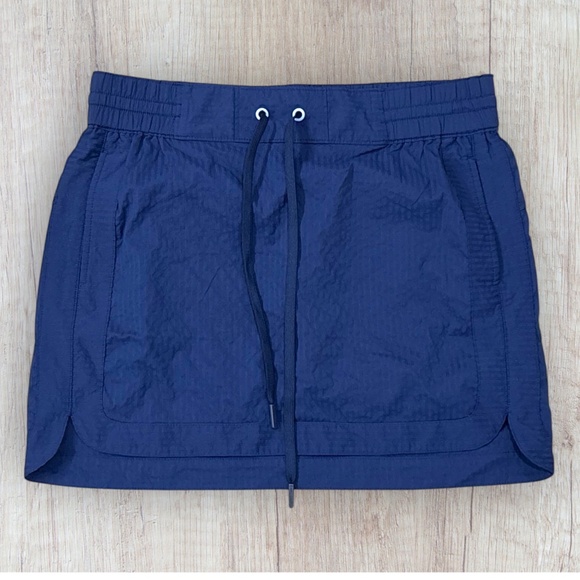 Vineyard Vines Seersucker Harbor Performance Activewear Skirt Navy Size S - Picture 1 of 6